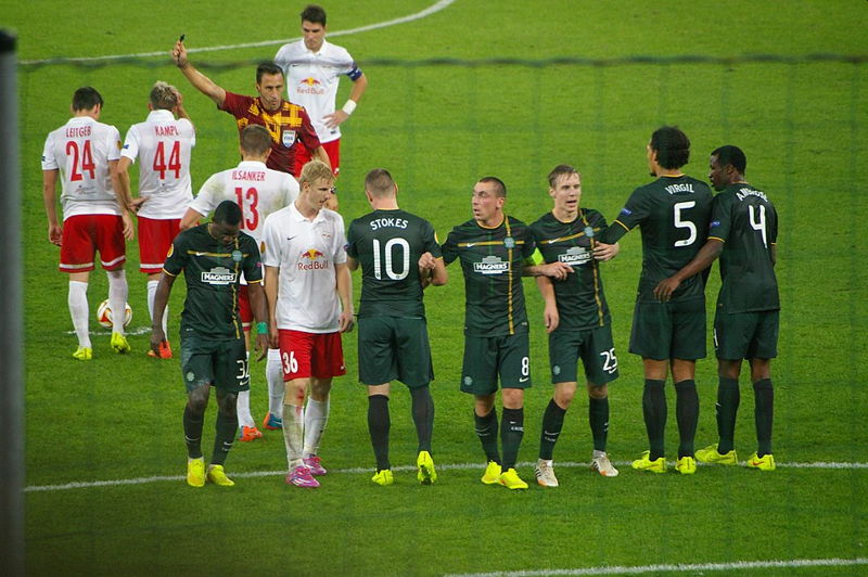 scott brown sets up wall for celtic in match against fc salzberg